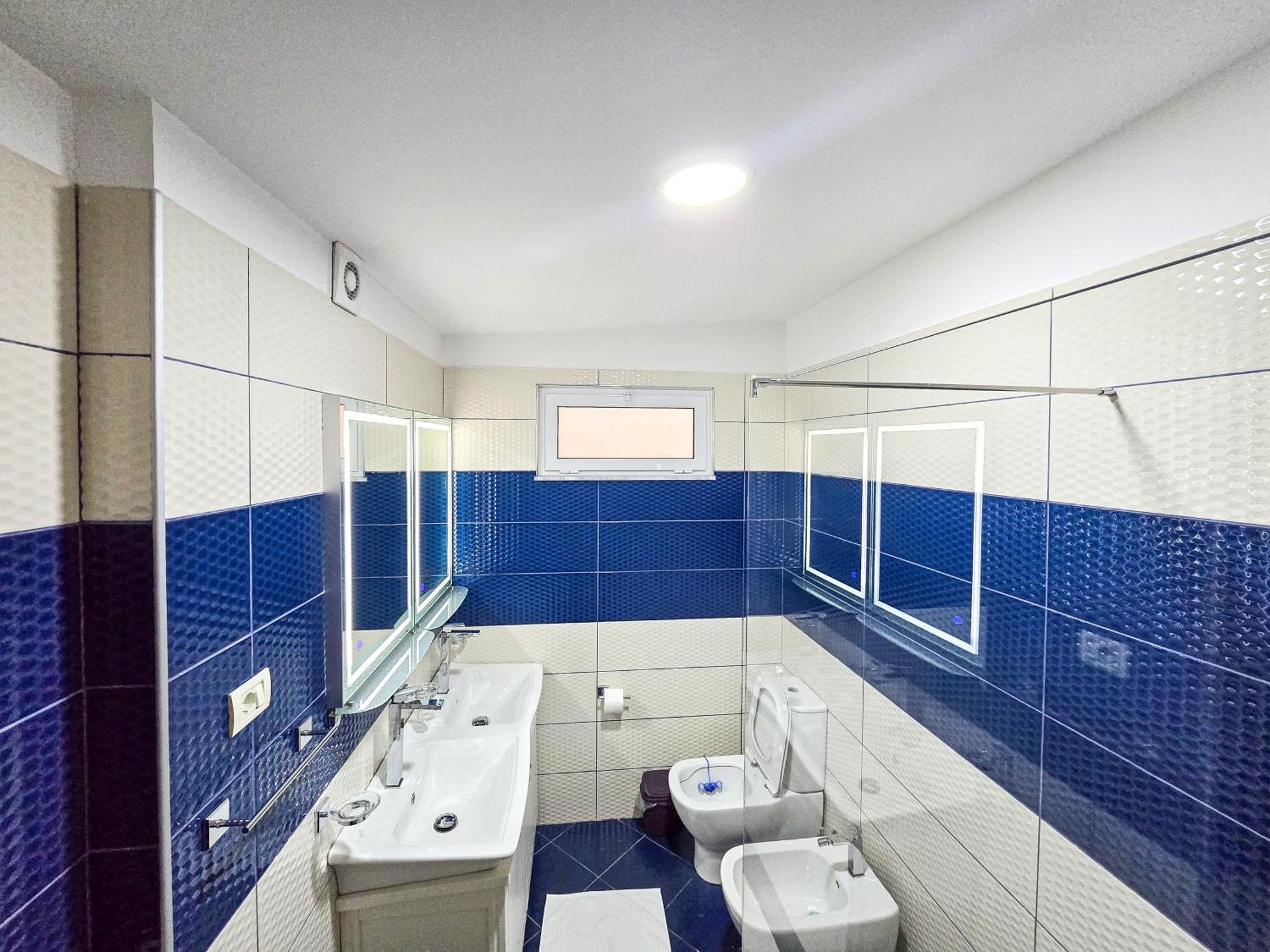 Lake Park 2Br Apartment Tirana Eksteriør billede