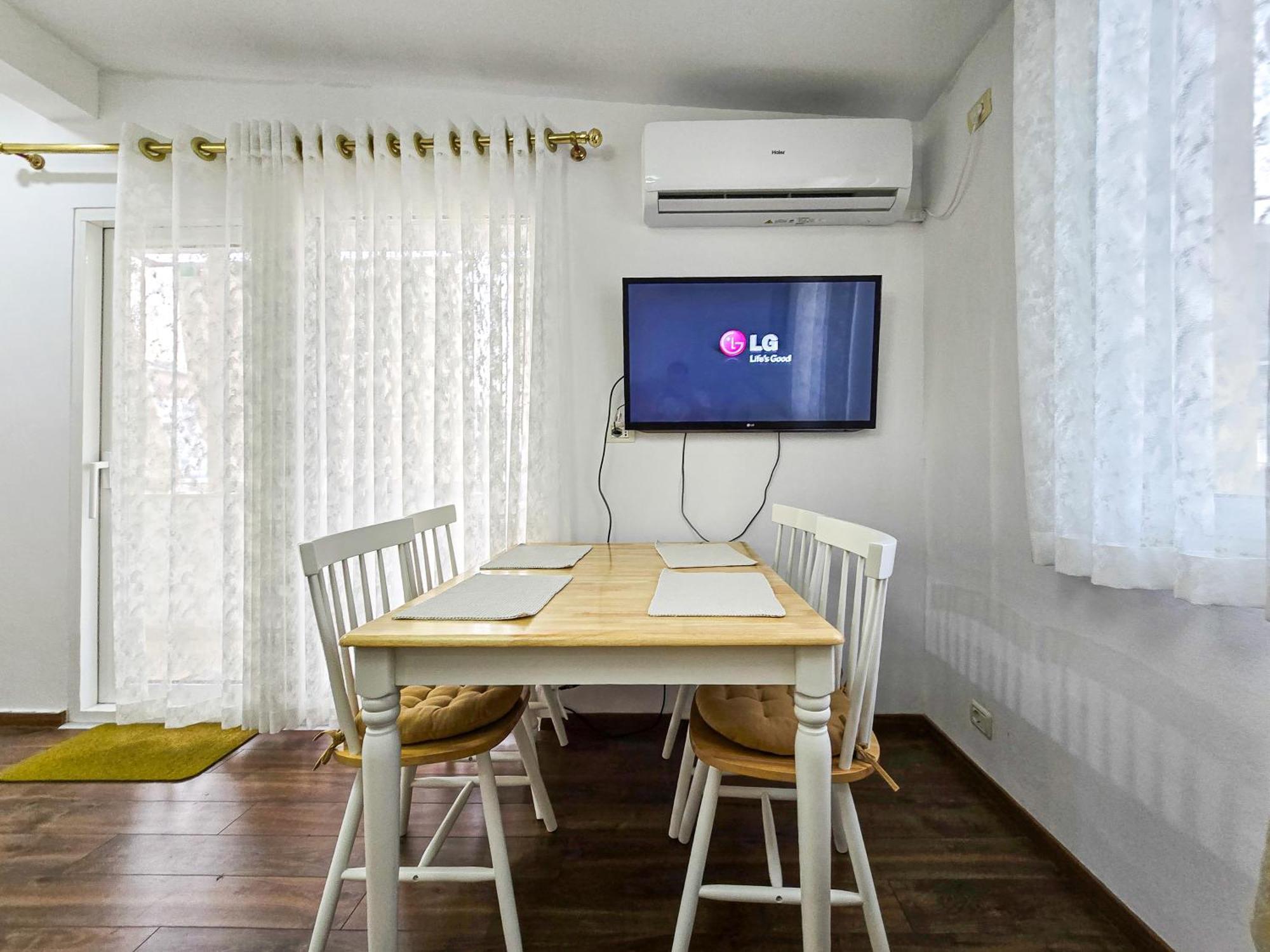 Lake Park 2Br Apartment Tirana Eksteriør billede